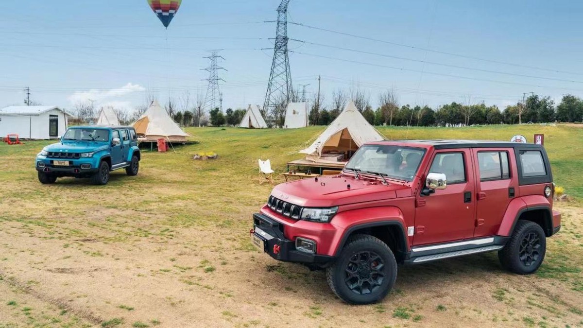 越野×足球，女足唐佳丽、马君担任北京越野BJ40“悦野共创大使”