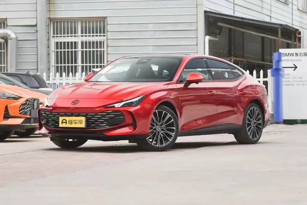 2.0t+9at动力组合名爵mg7到店实拍,名爵mg72023款1.5tdct至美优雅版