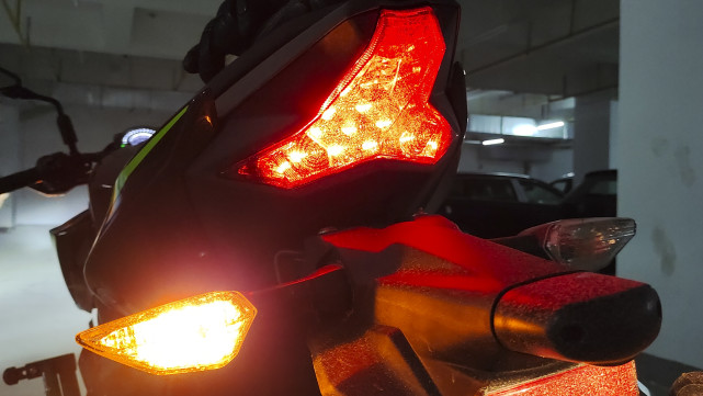 9000公里的19款川崎z400值得买吗,操控简单的川崎摩托车