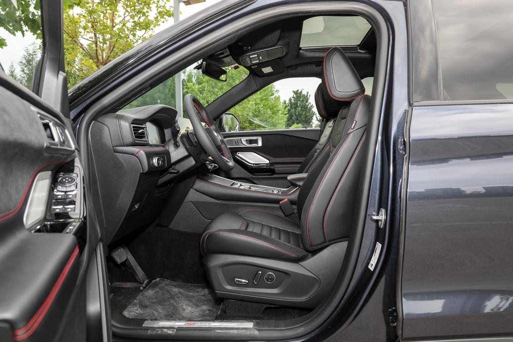 全新福特探险者风尚棕色内饰,福特探险者运动顶配