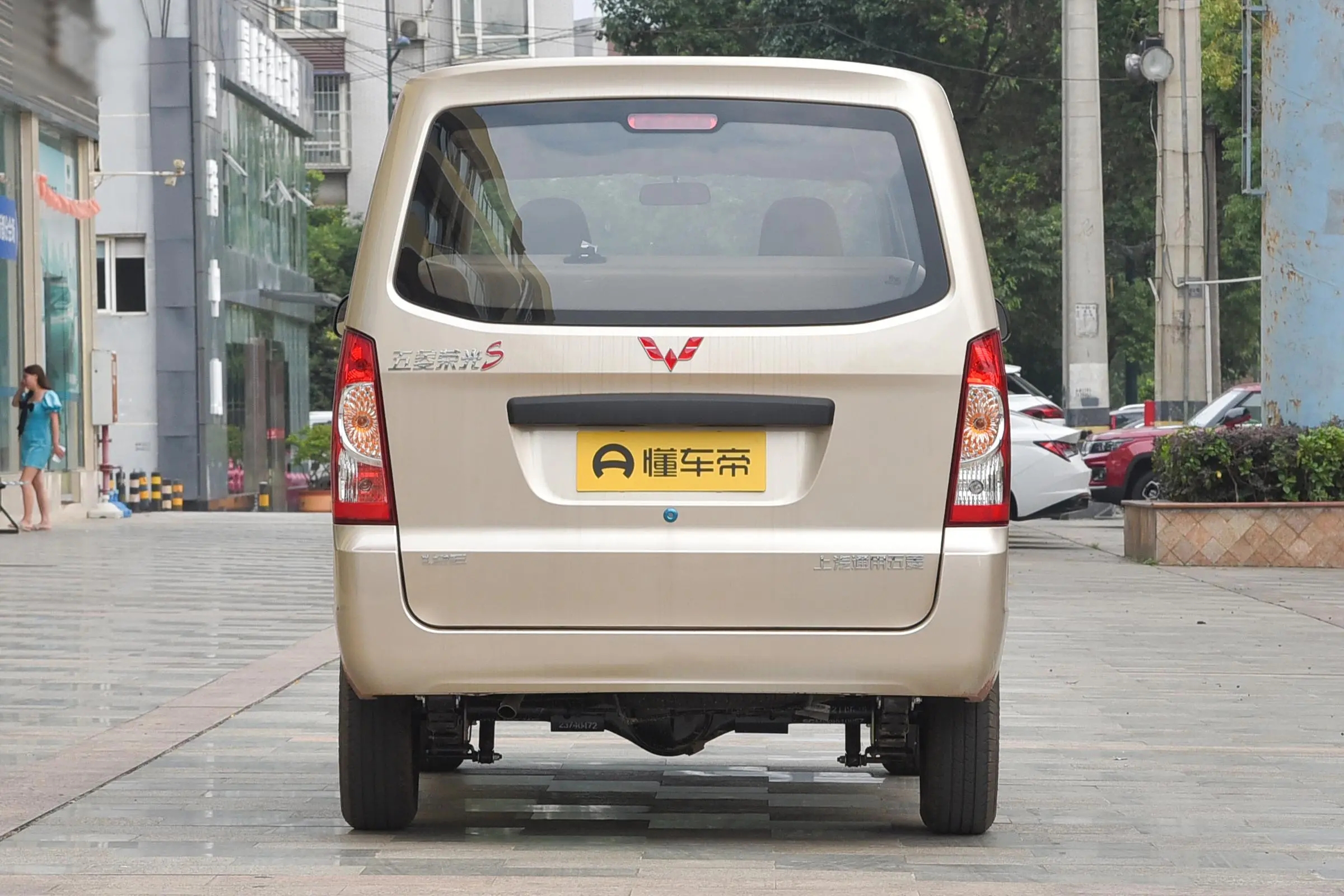 五菱七座微面汽车,五菱七座各个车型优缺点