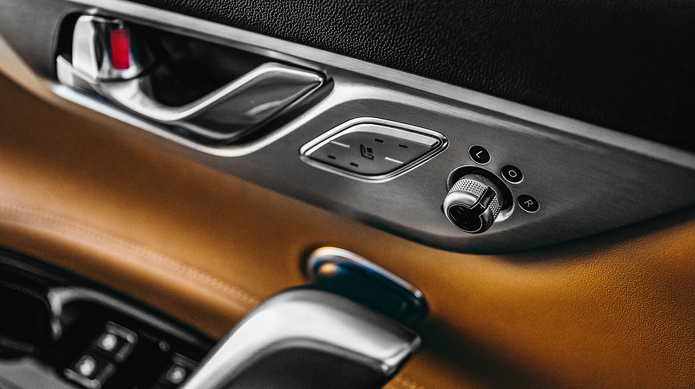 汽车美容洗车要注意哪些地方,在家洗车步骤流程和注意事项