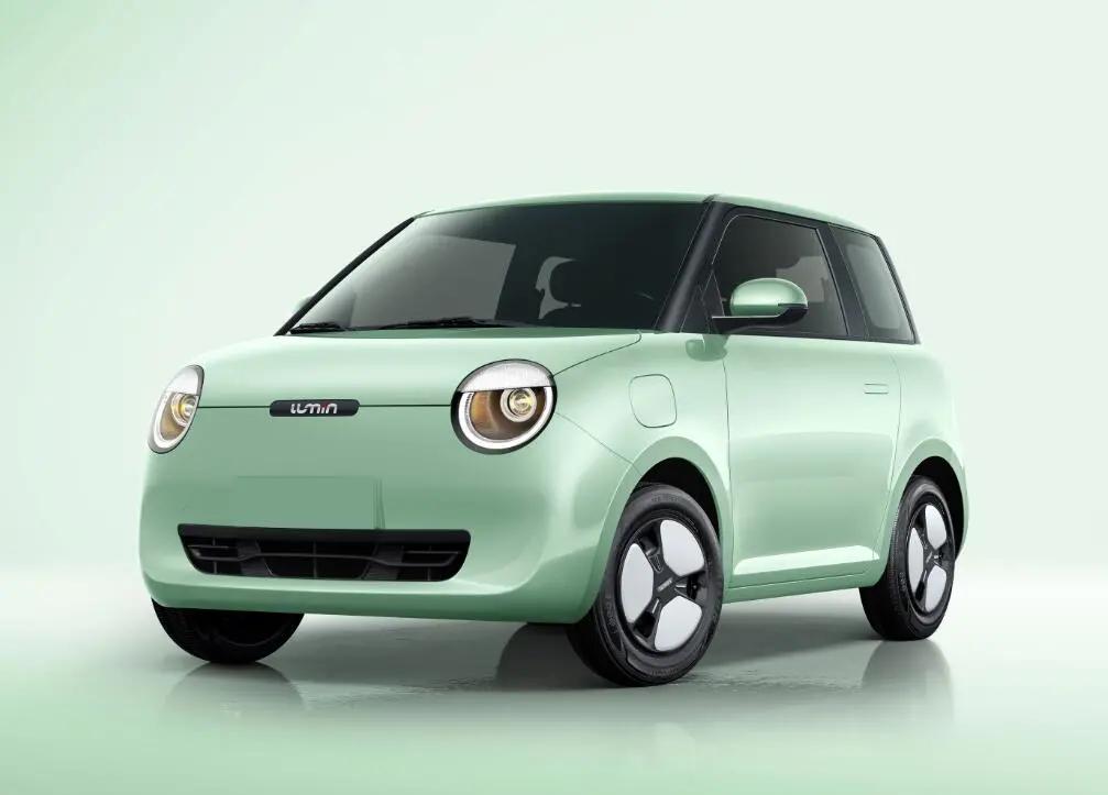 零跑t03与哪吒aya哪个值得购买,零跑t03电动新能源汽车什么牌子的