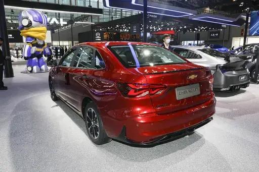 比亚迪混动轿车10万左右哪款最好,十万落地最值得买的混动车