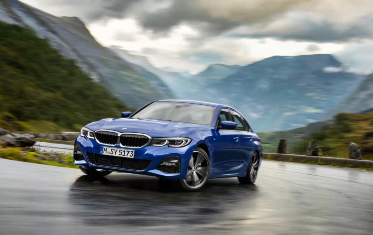 宝马三系悬挂硬还是软,宝马3系麦弗逊为什么操控好