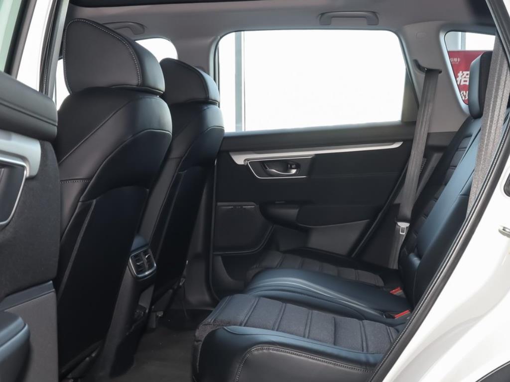 本田cr-v2021款1.5t风尚版无钥匙进入,本田cr-v空间对比汉兰达