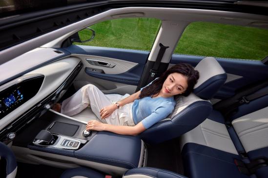 诗擎万里，皓极好极！诗和远方蕴含文化自信