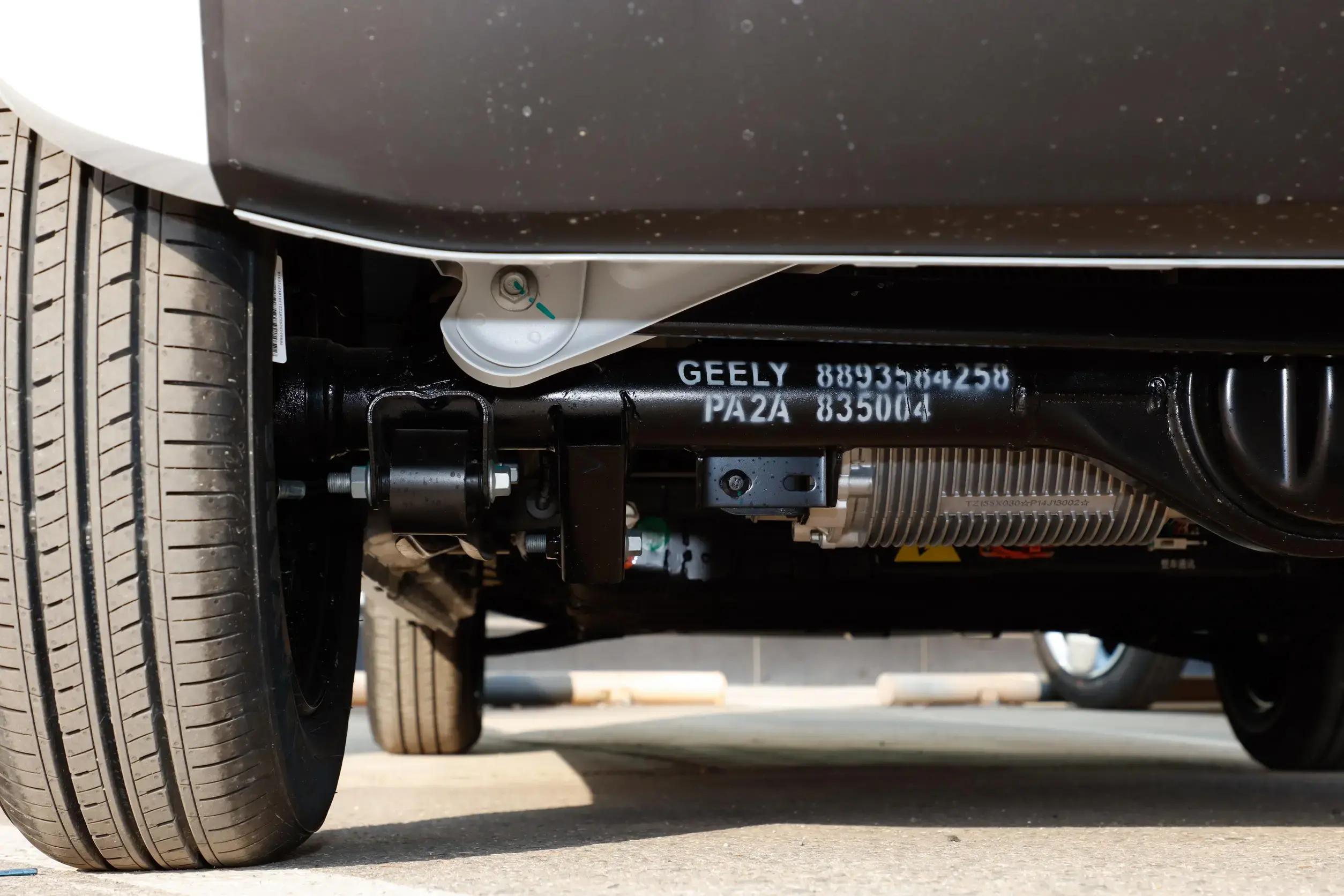 吉利熊猫mini亚运版对比宏光mini,吉利熊猫mini全方位评测