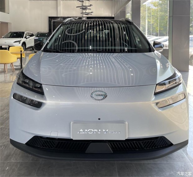 标配15.6英寸大屏+360度全景影像-AIONV解析