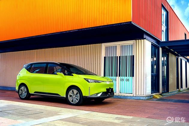 合创新能源汽车z03内饰,高颜值兼具高智慧合创z03诚意十足