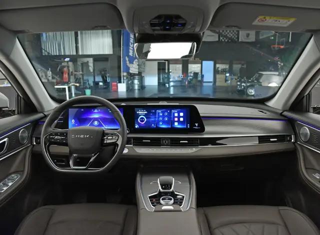 奇瑞瑞虎8pro闪耀冠军版展示,新款奇瑞瑞虎8pro测评