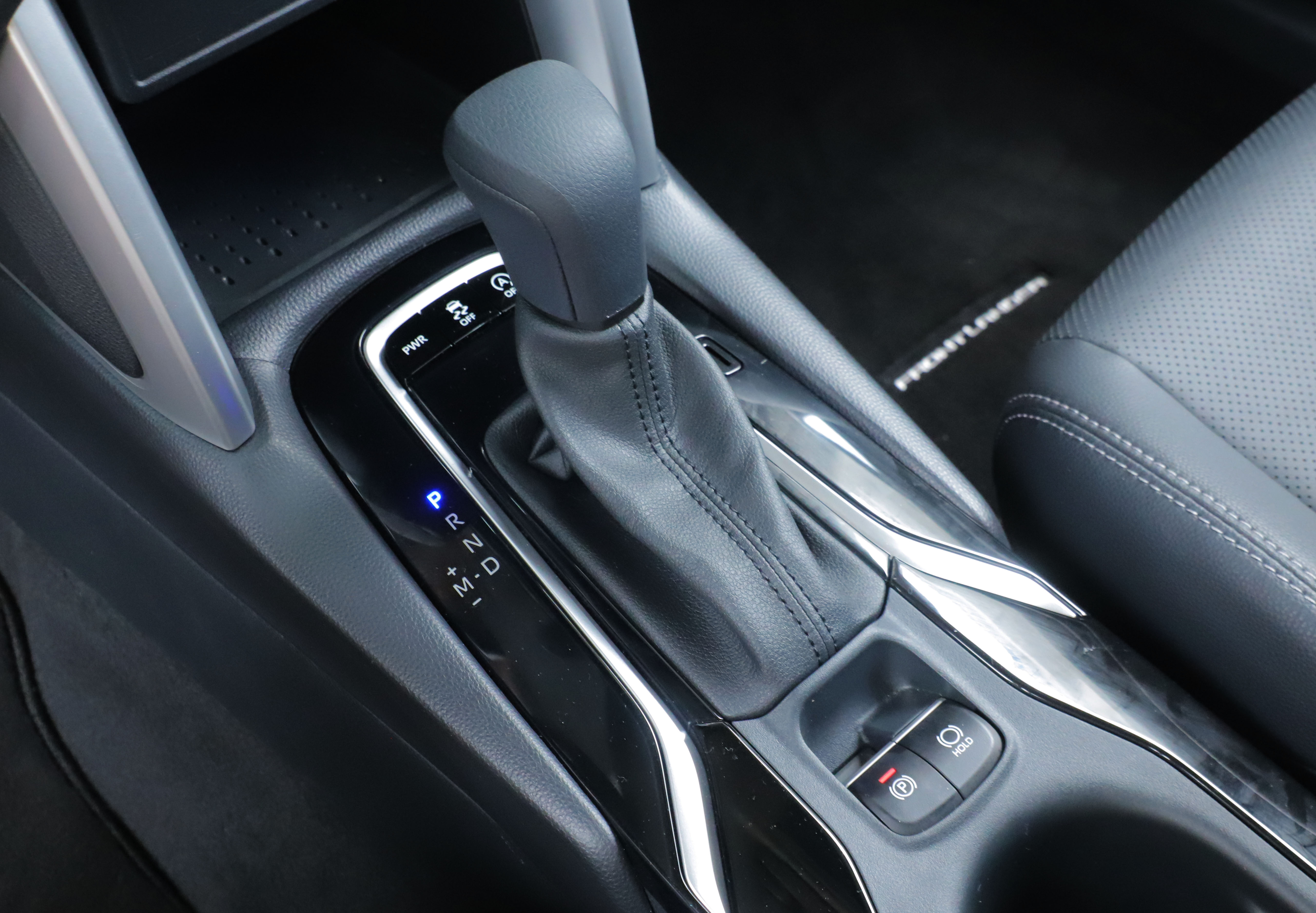 丰田最新suv车型锋兰达体验评测,试驾丰田锋兰达油耗