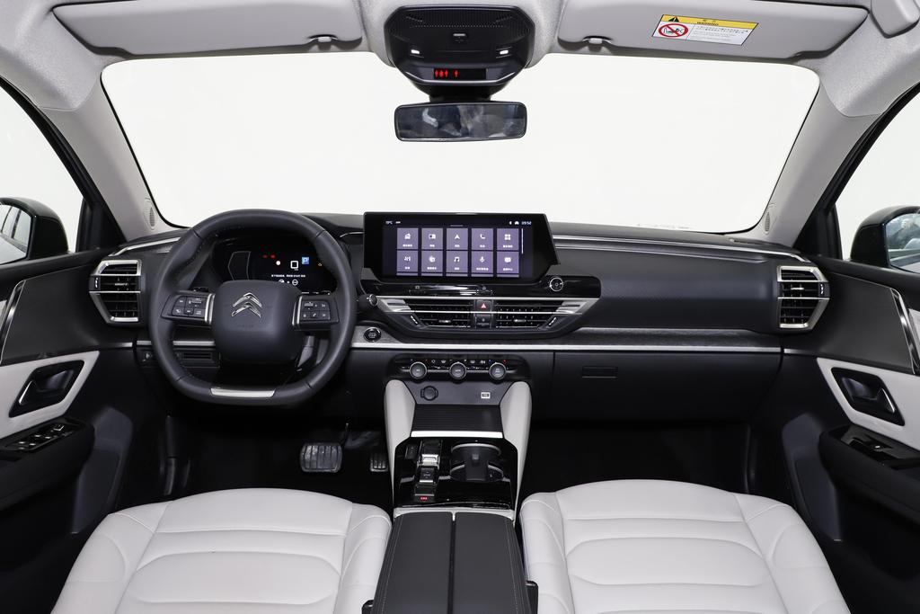 哪款轿车比凡尔赛c5x好,和凡尔赛c5x同级别的车都有哪几款