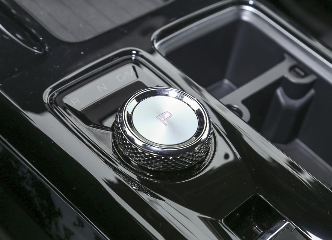 哈弗大狗四驱车型越野能力,哈弗大狗兼具城市suv和越野属性