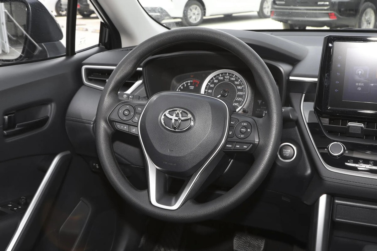 广汽丰田锋兰达2.0L领先版,广汽丰田锋兰达2.0领先版