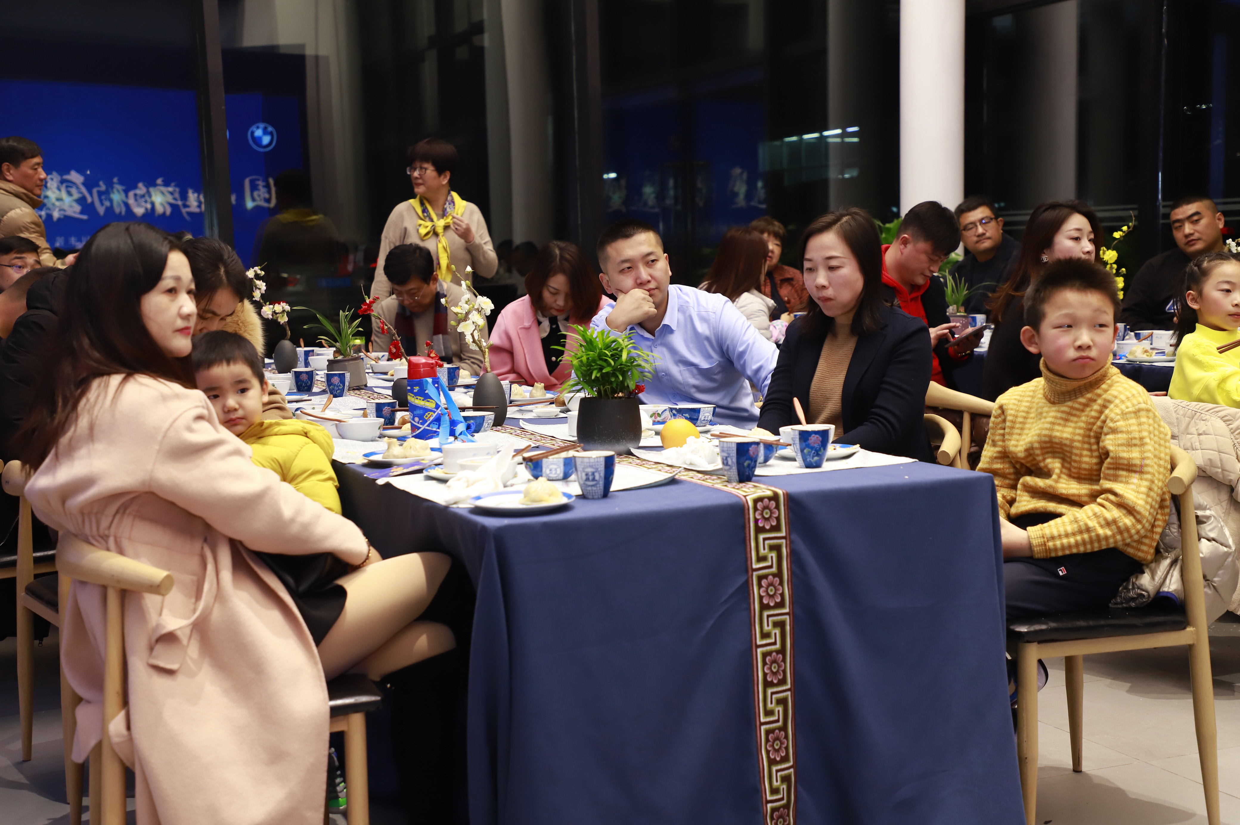 南京宝利丰福利,南京宝利丰前台接待