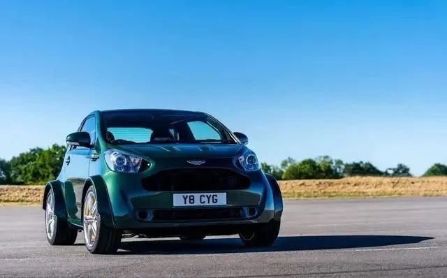 阿斯顿马丁cygnetv8,浮思阿斯顿马丁v8cygnet