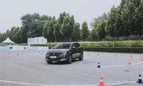 新款标致4008深度评测,标致40081.8t