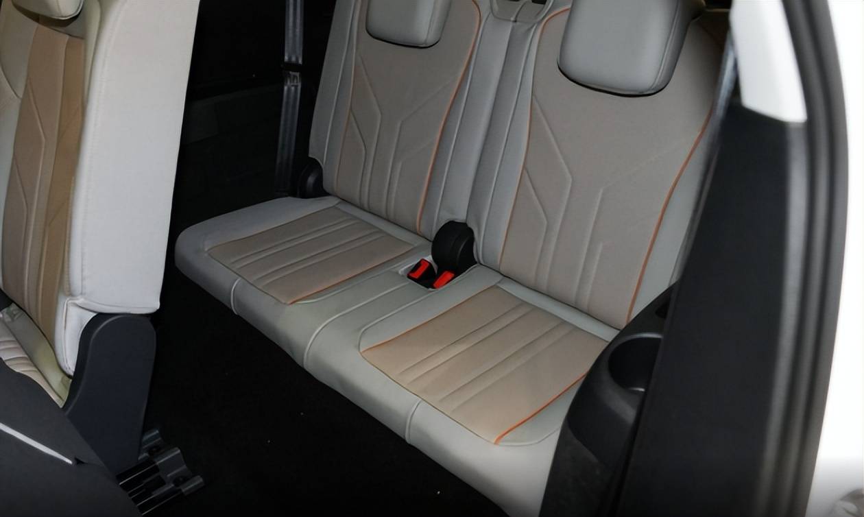 奥迪q4etron为什么比奥迪q5etron还贵,2023款上汽奥迪q5etron售价