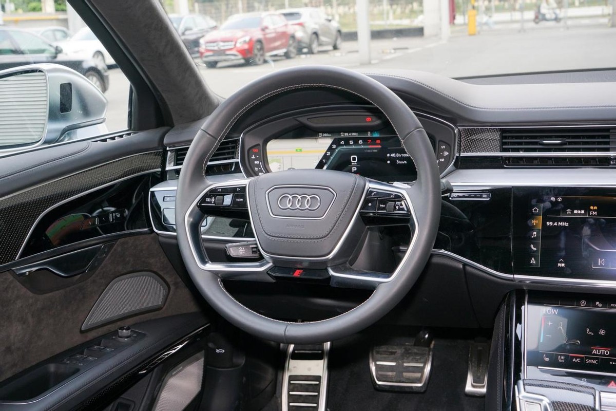 车长超5米配2.0t,车长五米配v6发动机