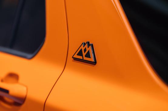 福特探险者昆仑巅峰版硬核驾临,豪华福特探险者赤金版