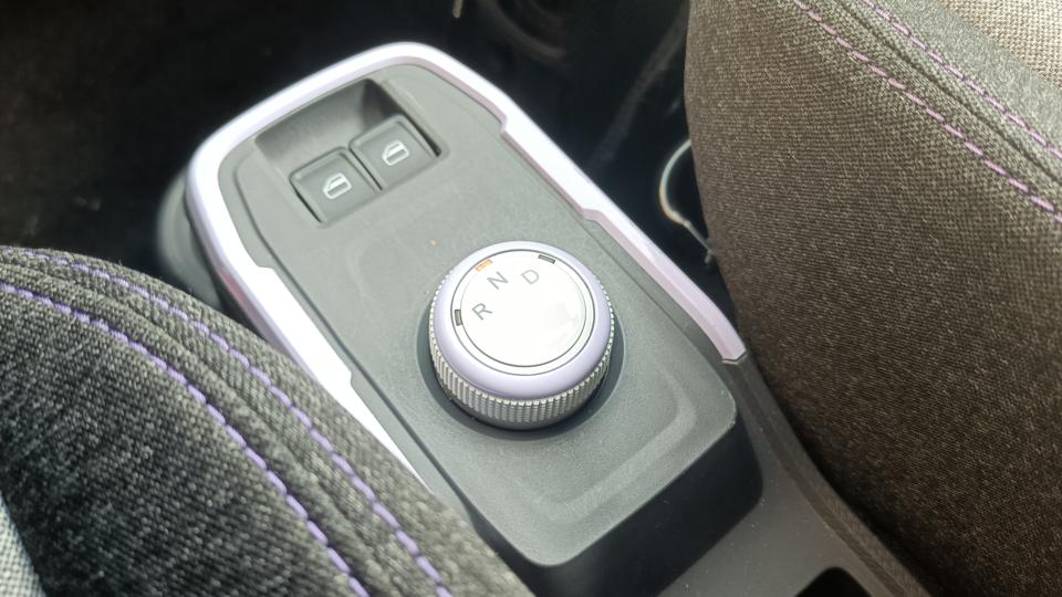 qq冰淇淋新能源试驾,qq冰淇淋新能源汽车性能