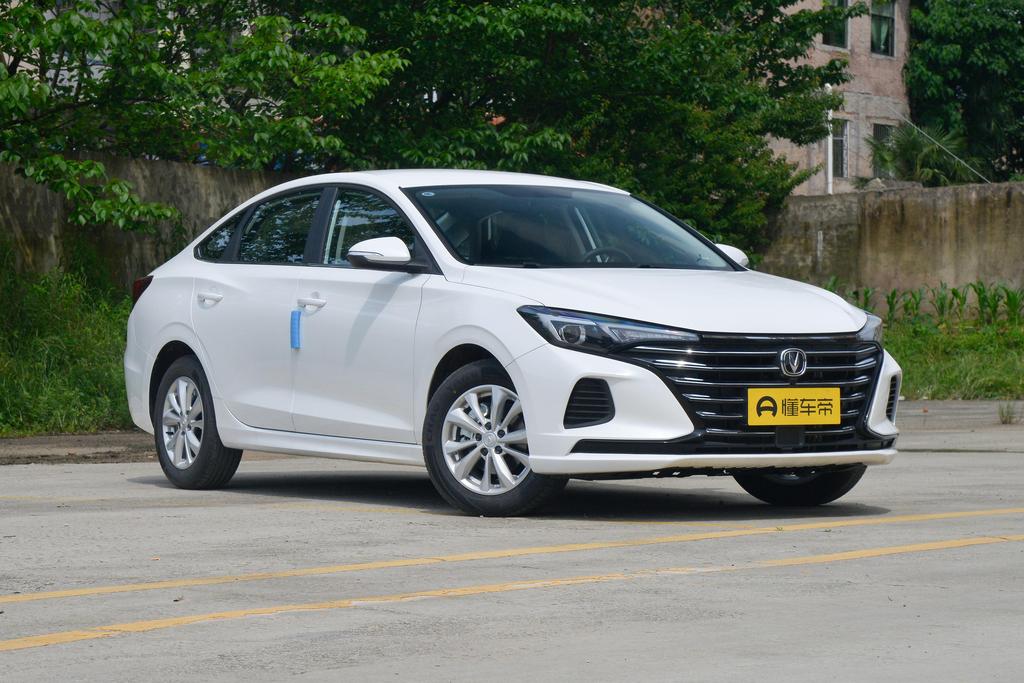 长安逸动怎么换装前保险杠,逸动的前保险杠区域