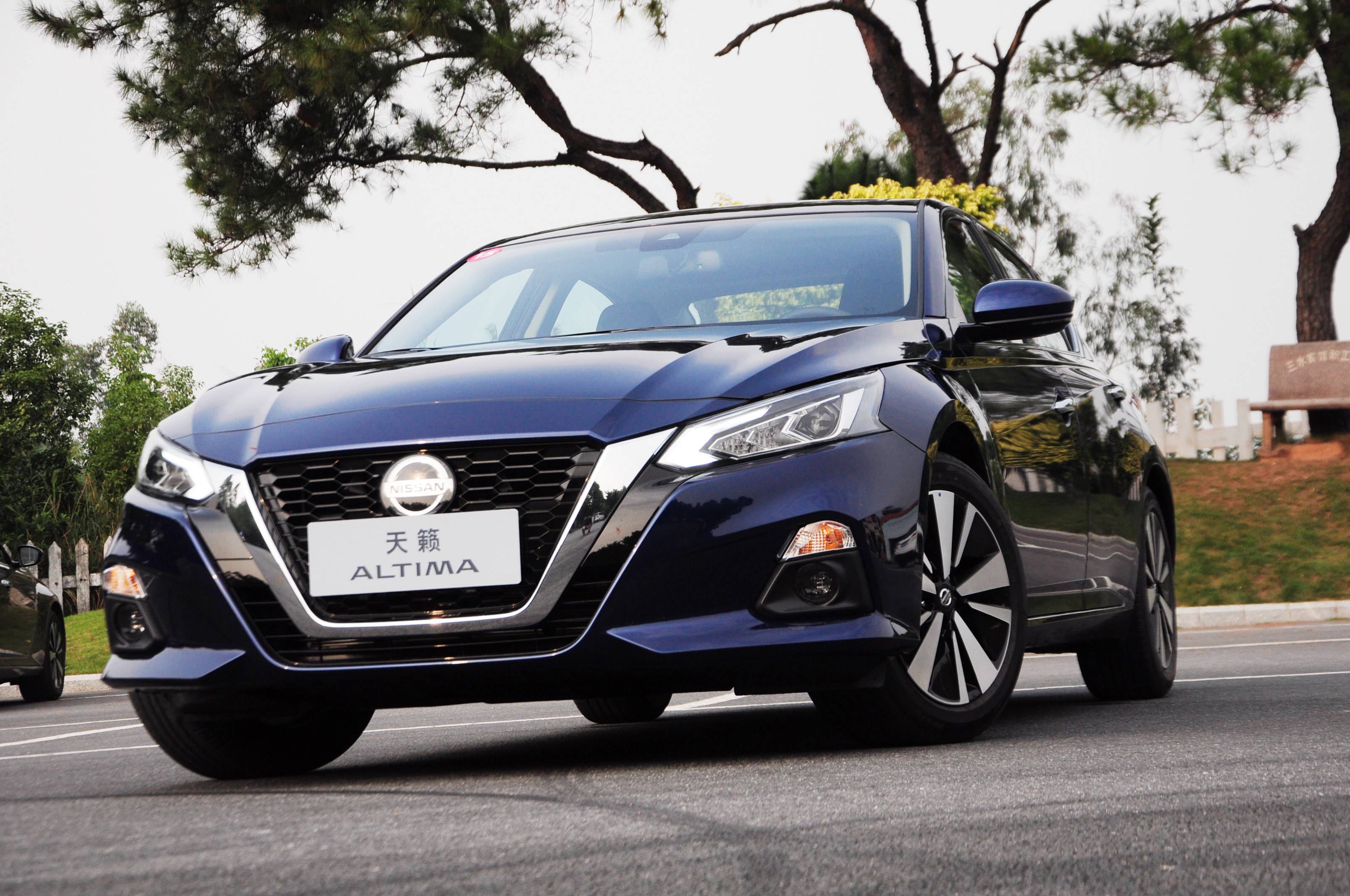 从严重掉队到首进前五，天籁雄起的背后，真的全靠“降价”？