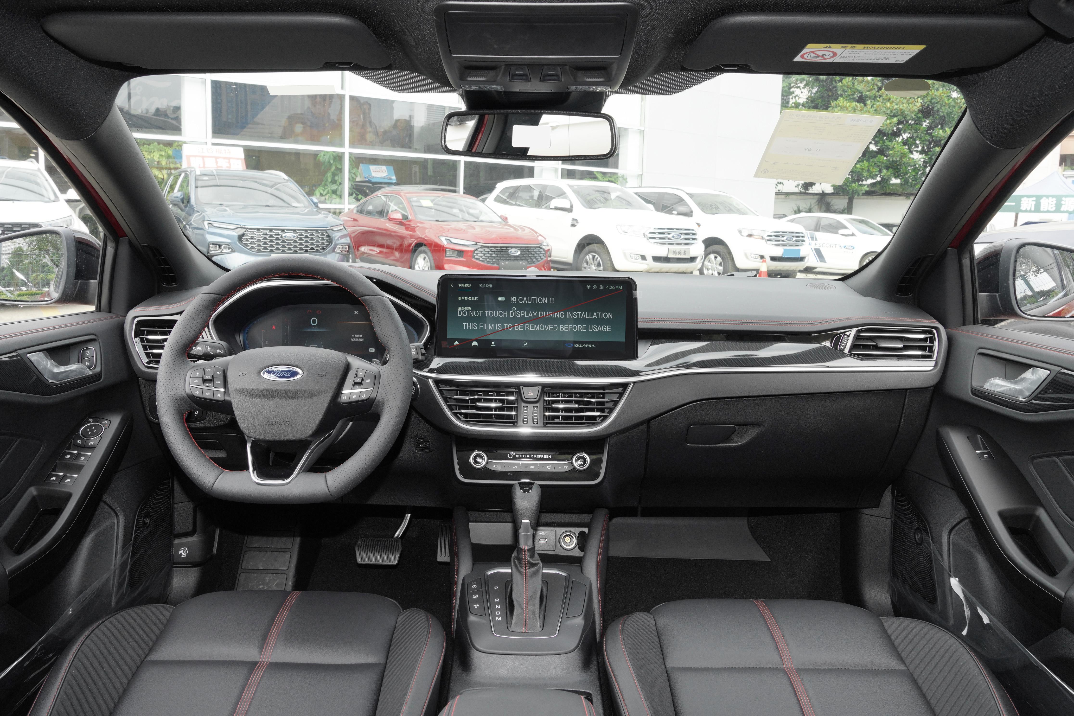 经典福特福克斯两厢小钢炮实测,福特福克斯两厢新款测评