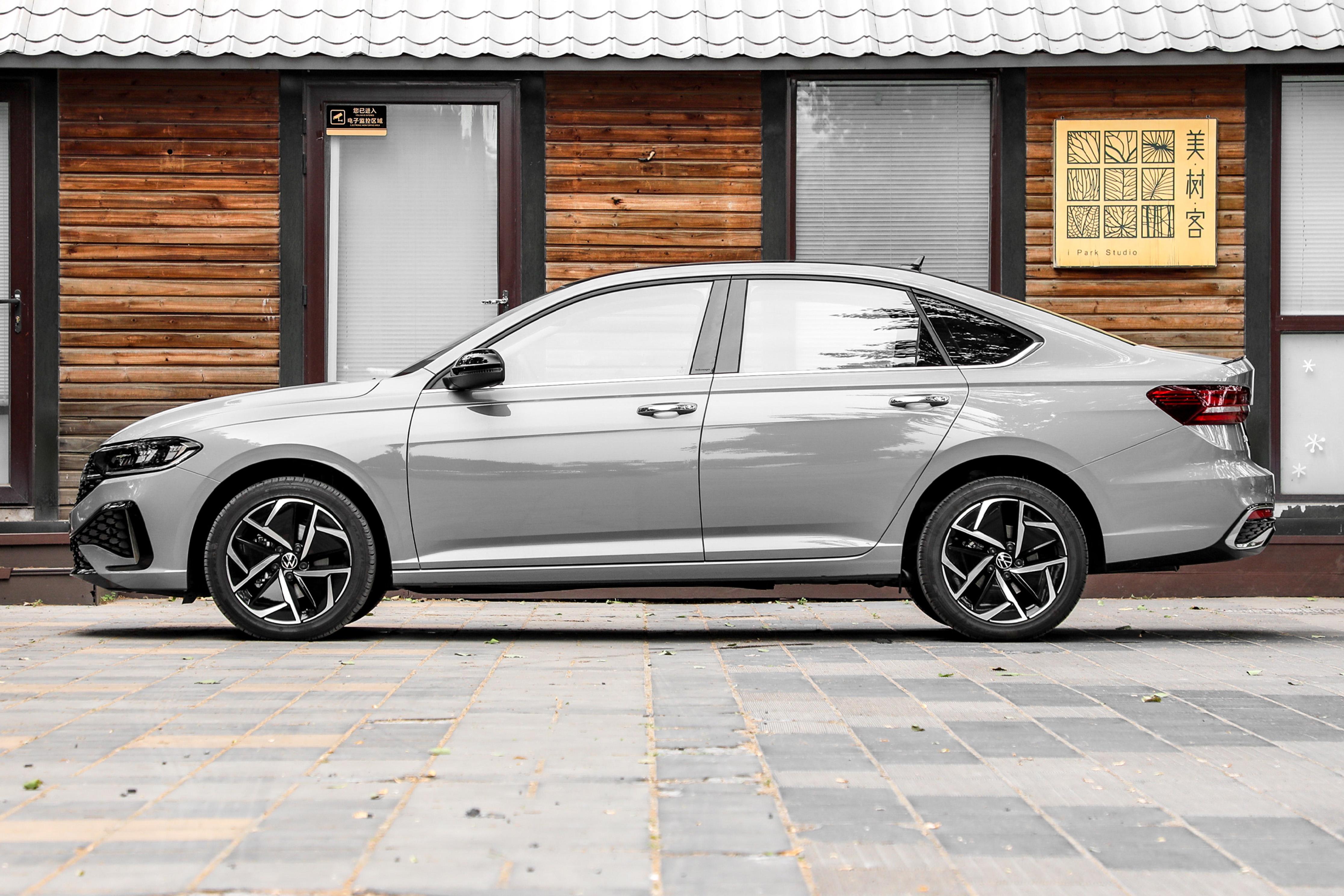 全新大众朗逸轿车13万左右,大众朗逸十五万以内落地轿车推荐