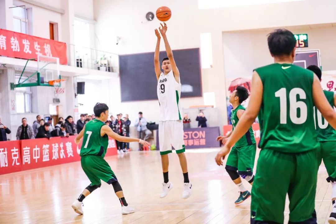 十六强激烈幸存不易新八强更强明日开战丨2018-19耐克高中联赛