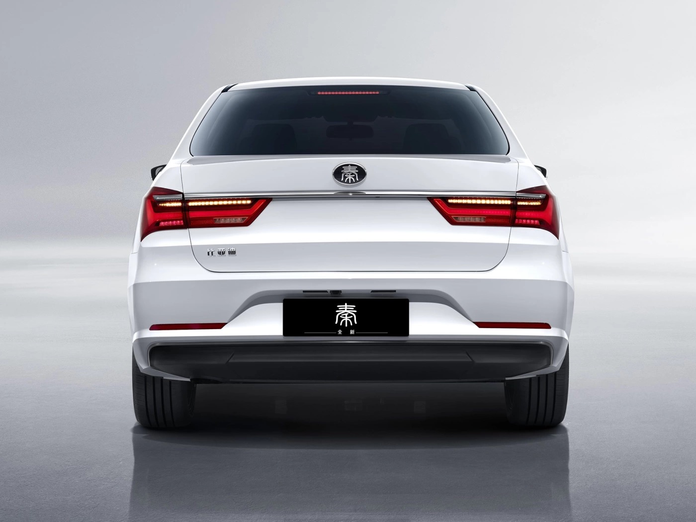 越级挑战旗舰价格表,越级挑战奔驰