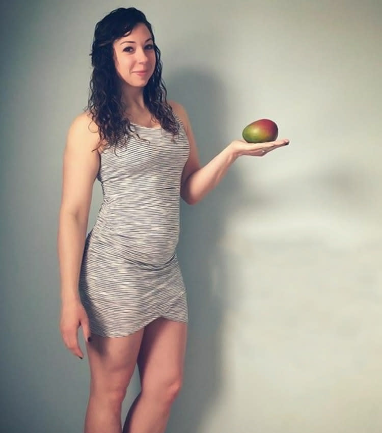 肚子里的宝宝不同时间对应的大小,怎么知道肚子里的宝宝长什么样