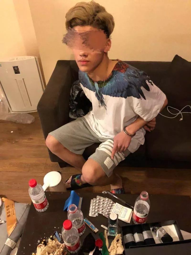 【揭秘】母亲为何给女儿喂*品毒**?