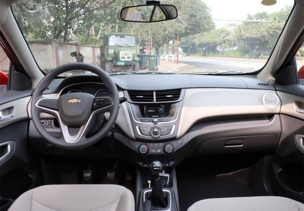 赛欧三厢车值得买吗,赛欧三厢小型车