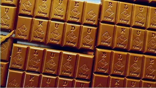 宝宝吃巧克力抢救无效,宝宝误食巧克力催吐后应该怎么办