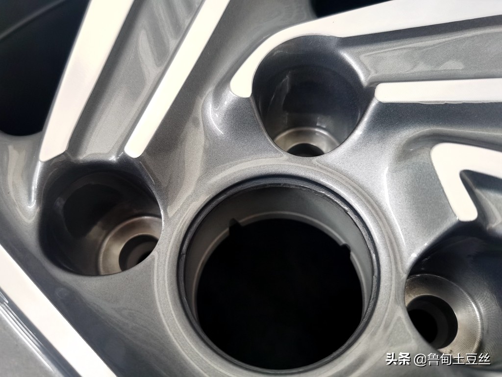 16寸龙鳞刀锋轮毂动态效果,新款刀锋轮毂动态效果