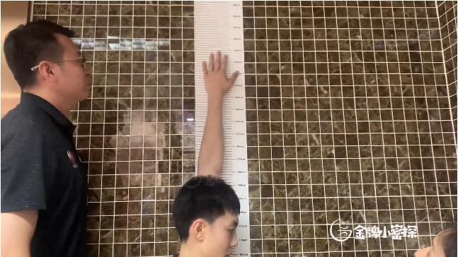 胡明轩体重身高,胡明轩身高体重臂展体测数据