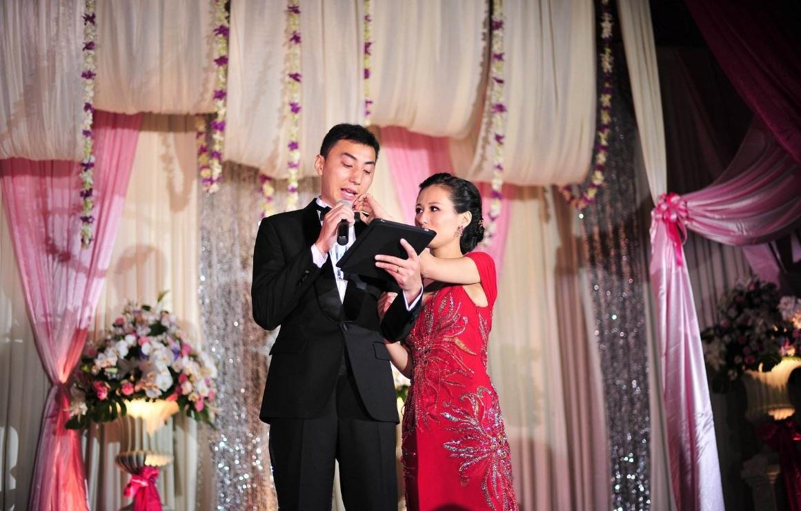 新郎跟岳父交接致辞新郎怎么说,新娘新郎共同入场之后新郎致辞