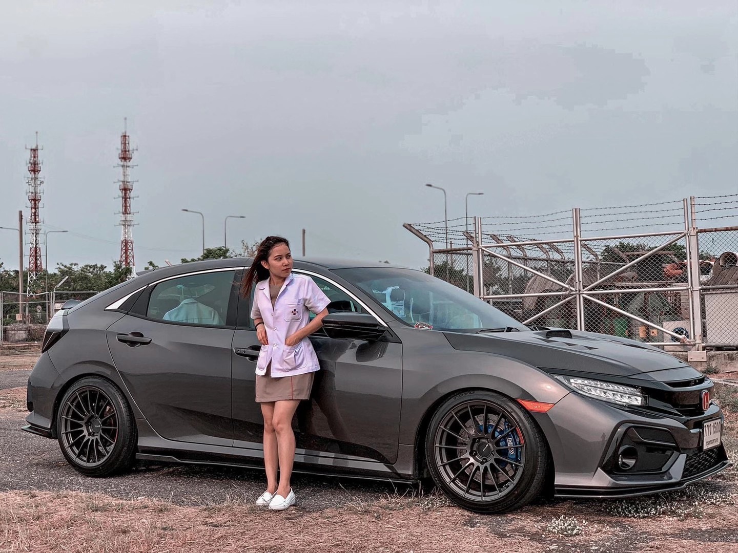 两厢版十代思域改装 (十代思域改装外观最佳案例)