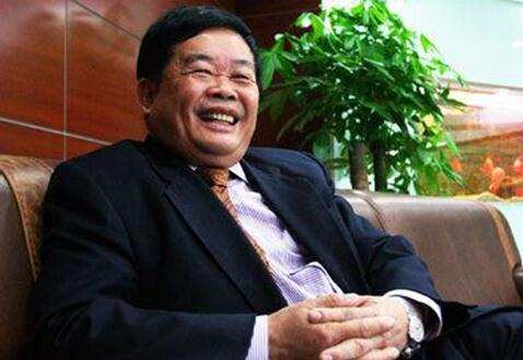 一个男人把他上亿的财产全部记在老婆名下，这是为什么？