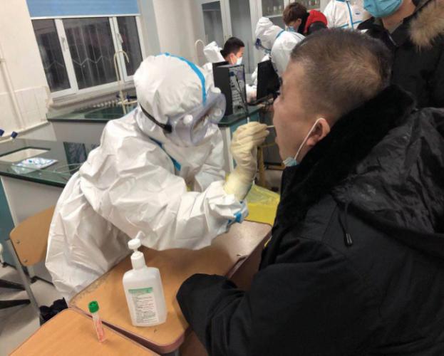 【疫线守护】——*家屯苏**区中心医院*党**员凛冽寒冬中冲锋在前