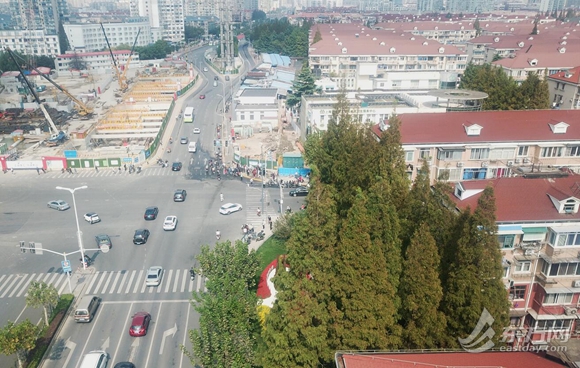 申城一周：冷空气还有“3秒”到达战场，金沙江路大渡河路口发生车祸