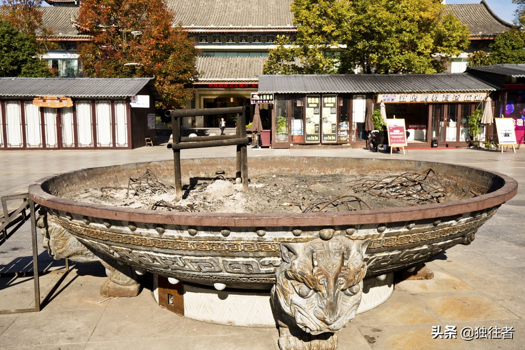 楚雄的彝族风情,楚雄彝族村寨彝族文化元素