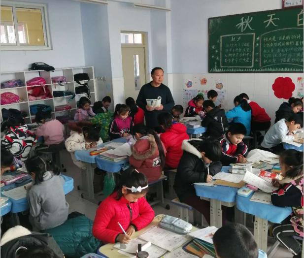 张玉福中国人民大学,四川60岁残疾教师在大山坚守44年