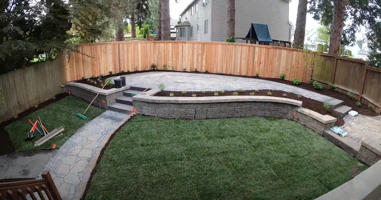 花园铺石板路效果图,院子石板路改造效果图