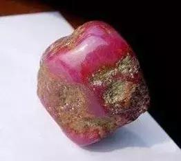 现存世界上最大的红宝石有多大,绿宝石蓝宝石红宝石哪个最珍贵