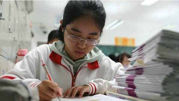 2021预估高考录取分数线会降分吗,官方2021高考分数线预测