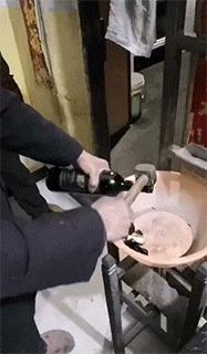 搞笑gif你们这些城里人太会玩了,搞笑gif逗比的世界你永远理解不了