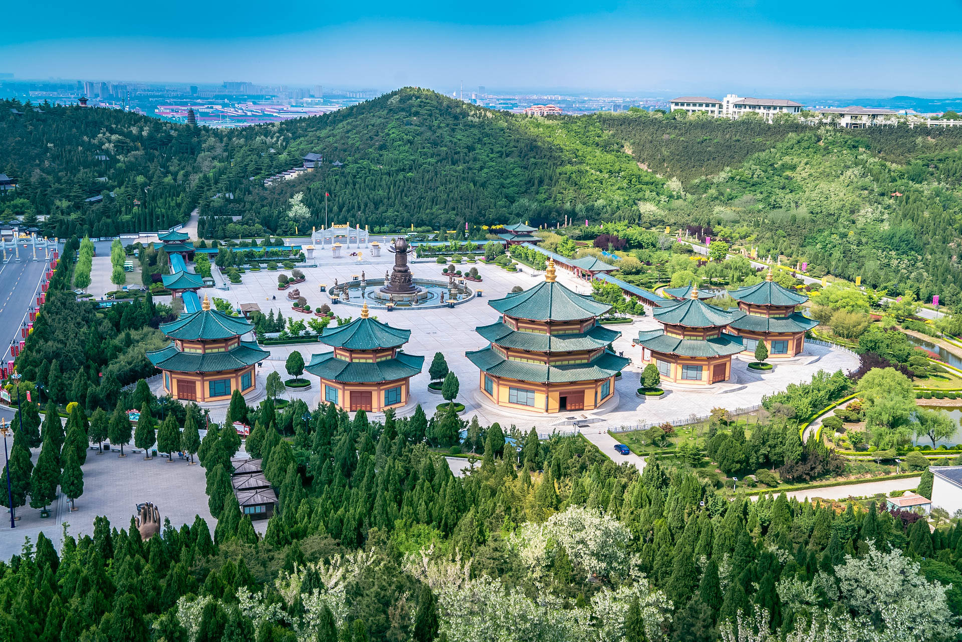 龙口锡青铜大坐佛,龙口全国第一大铜佛